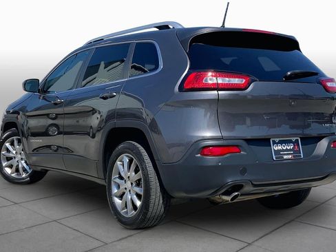 Used 2018 Jeep Cherokee Limited FWD image 10
