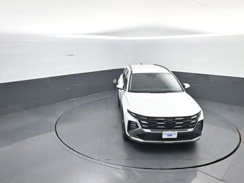 Used 2025 Hyundai Tucson SEL FWD image 24