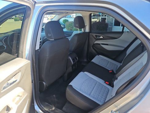 Used 2023 Chevrolet Equinox LT w/ Driver Convenience Package image 25