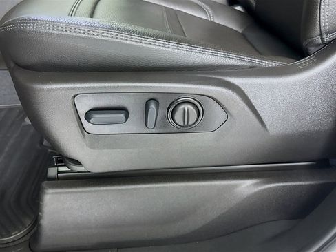 Used 2022 GMC Sierra 3500 Denali w/ Denali Ultimate Package image 20