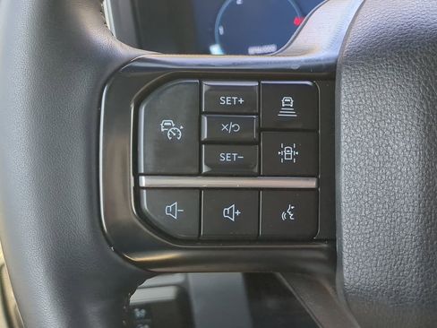 Used 2024 Ford F350 Platinum image 34