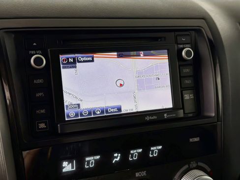 Used 2014 Toyota Sequoia Platinum AWD/4WD image 22