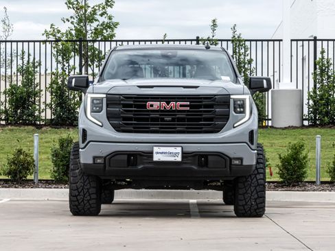 Used 2024 GMC Sierra 1500 Elevation w/ Preferred Package AWD/4WD image 3