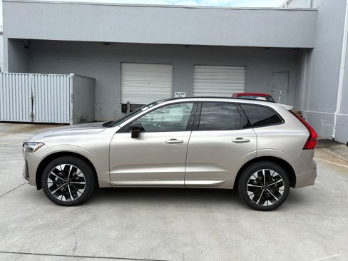 Used 2026 Volvo XC60 B5 Plus w/ Protection Package Premier image 2