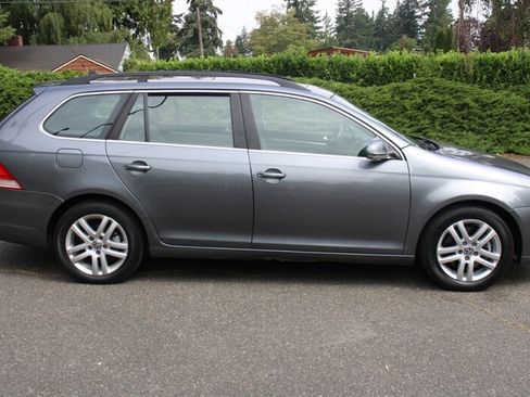 Used 2009 Volkswagen Jetta SEL FWD image 12