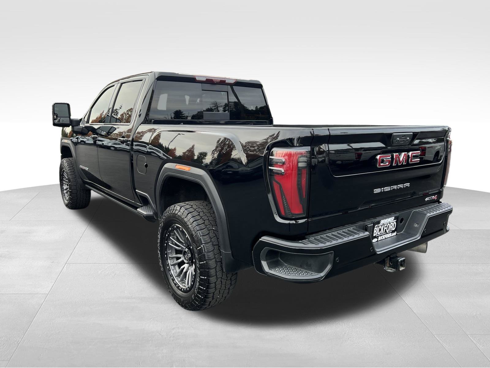 Used 2024 GMC Sierra 2500 AT4 w/ AT4 Premium Plus Package AWD/4WD image 8