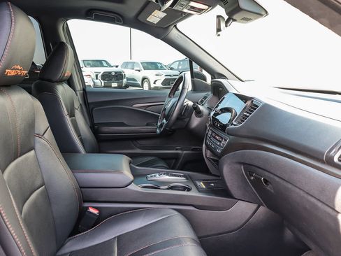 Used 2024 Honda Passport TrailSport image 23