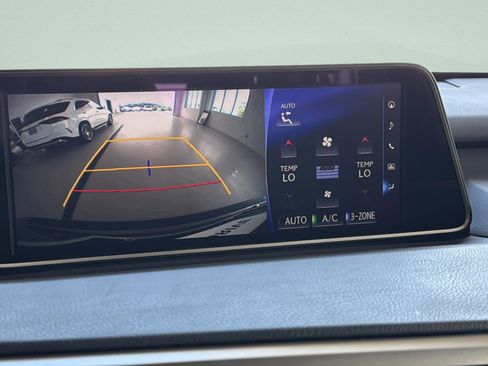 Used 2018 Lexus RX 350L image 49