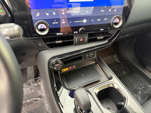 Used 2026 Lexus NX 350h AWD w/ Accessory Package (2T) image 12