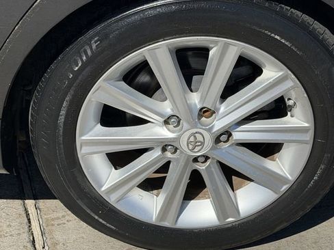 Used 2012 Toyota Camry XLE image 8