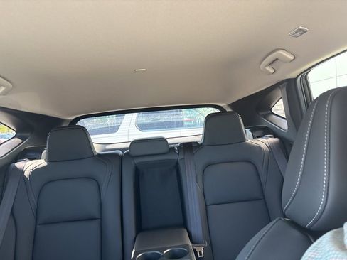New 2025 Nissan Murano SV AWD/4WD image 18