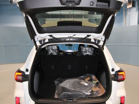 New 2025 Ford Escape SE image 35