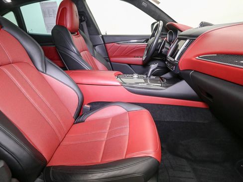 Used 2020 Maserati Levante S GranSport image 20