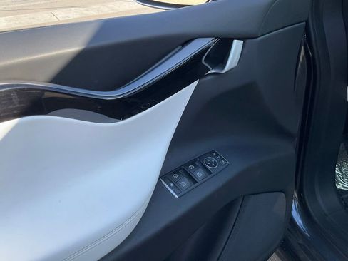 Used 2019 Tesla Model X Performance image 24