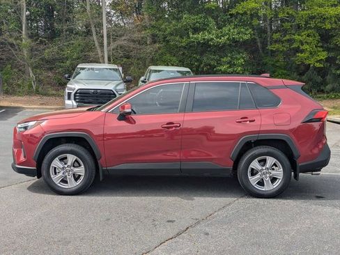 Used 2025 Toyota RAV4 XLE w/ Convenience Package image 4