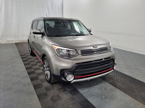 Used 2019 Kia Soul ! FWD image 13