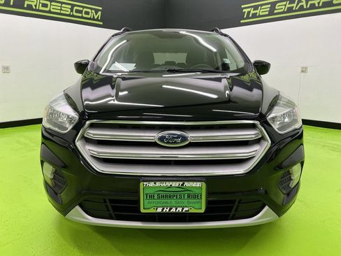 Used 2018 Ford Escape SE FWD image 3