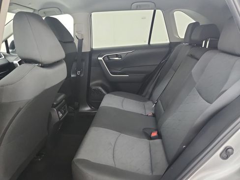 Used 2025 Toyota RAV4 XLE AWD/4WD image 34