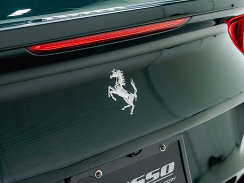 Used 2023 Ferrari 812 GTS RWD image 32