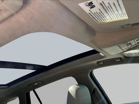 Used 2024 GMC Terrain Denali image 29