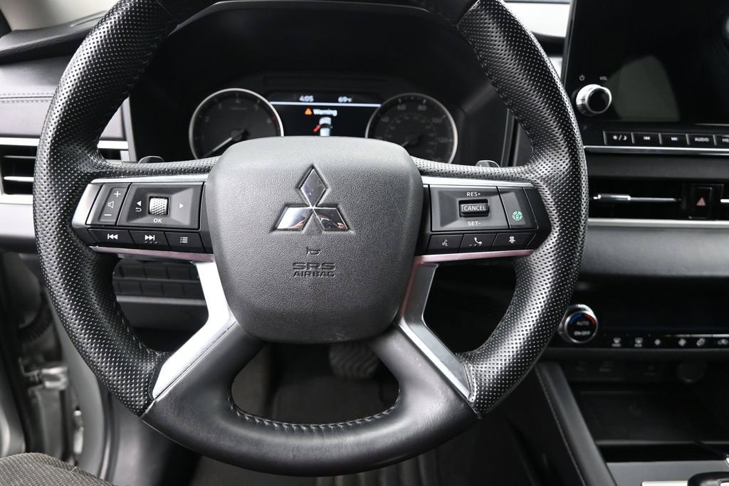Used 2024 Mitsubishi Outlander SE FWD image 19