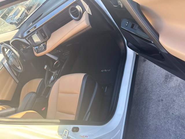 Used 2018 Toyota RAV4 Limited AWD/4WD image 14