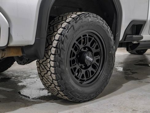 Used 2024 GMC Sierra 2500 AT4 w/ AT4 Premium Plus Package AWD/4WD image 61