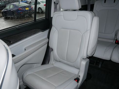 Used 2021 Jeep Grand Cherokee L Overland w/ Advanced Protech Group III image 12
