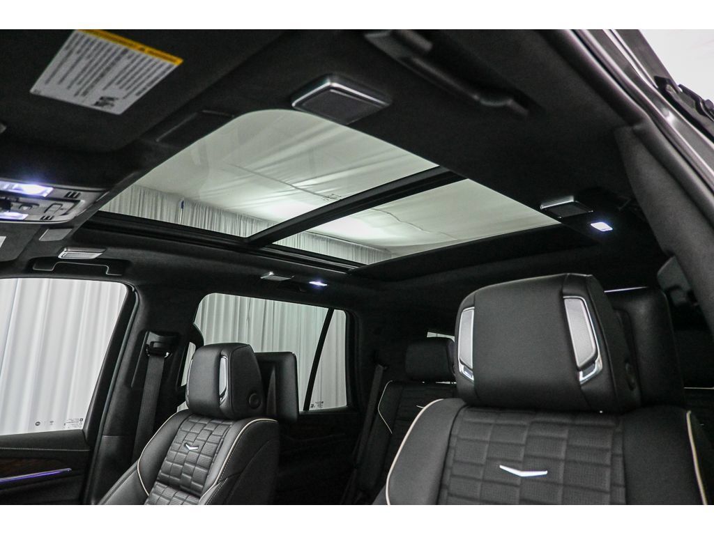 Certified 2024 Cadillac Escalade Sport Platinum w/ LPO, ONYX Package AWD/4WD image 13