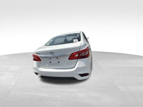 Used 2019 Nissan Sentra S FWD image 13