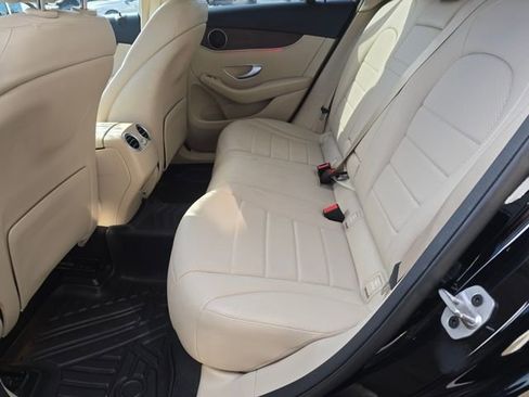 Used 2022 Mercedes-Benz GLC 300 4MATIC image 33