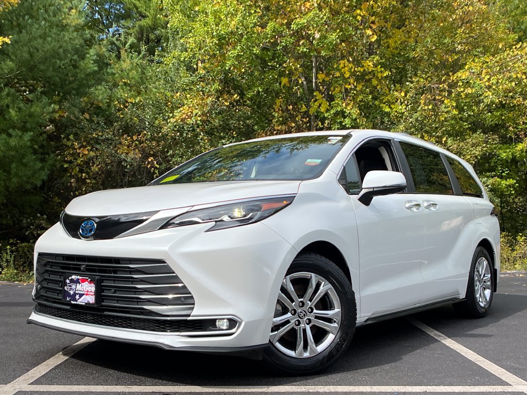 Certified 2024 Toyota Sienna Platinum AWD/4WD 360° Tour