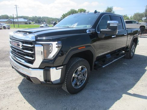 New 2026 GMC Sierra 2500 SLT w/ SLT Premium Package AWD/4WD image 11
