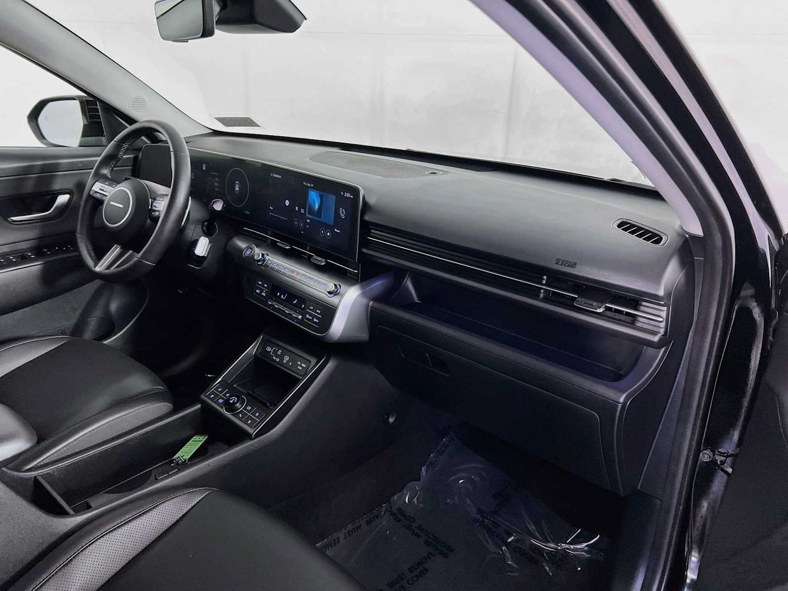 Certified 2024 Hyundai Kona Limited AWD/4WD image 30
