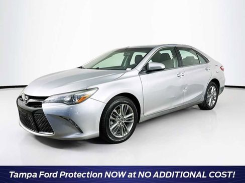Used 2017 Toyota Camry SE image 1