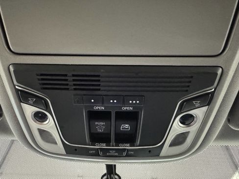 Used 2019 Honda Ridgeline RTL-T image 42