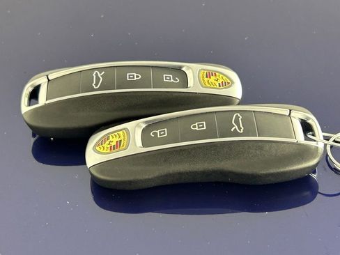 Used 2024 Porsche 911 Carrera T RWD image 40