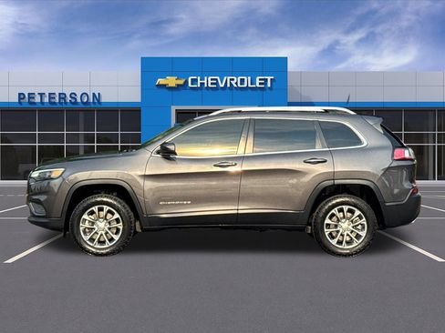 Used 2019 Jeep Cherokee Latitude Plus AWD/4WD image 7