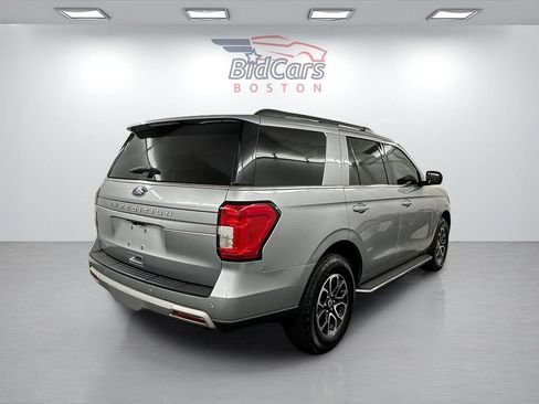 Used 2022 Ford Expedition XLT AWD/4WD image 4