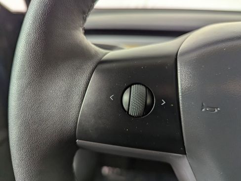 Used 2023 Tesla Model 3 Standard Range image 18