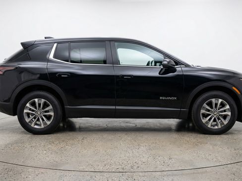 Used 2025 Chevrolet Equinox LT FWD image 11