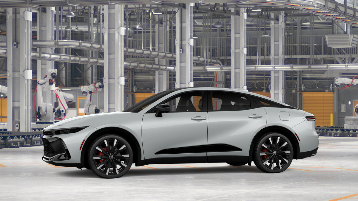 New 2027 Toyota Crown Platinum AWD/4WD image 3