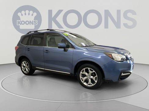 Used 2017 Subaru Forester 2.5i Touring AWD/4WD image 10