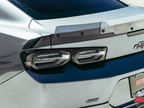 Used 2020 Chevrolet Camaro SS RWD image 57