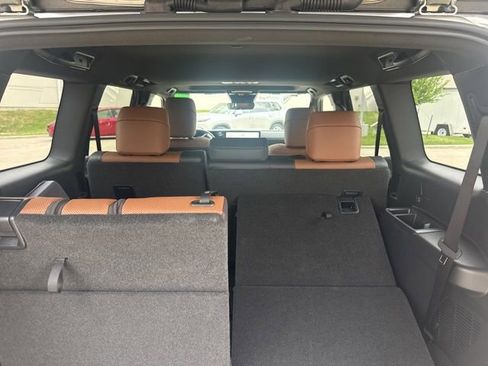 Used 2026 Lexus GX 550 image 7