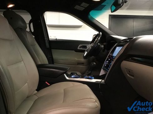 Used 2011 Ford Explorer Limited w/ 301A Rapid Spec Order Code image 24