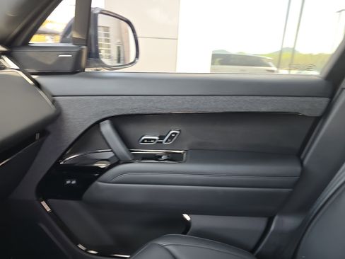 Used 2024 Land Rover Range Rover Sport Dynamic SE image 23