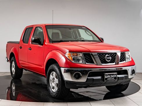 Used 2007 Nissan Frontier SE w/ SE Value Truck Pkg AWD/4WD image 12