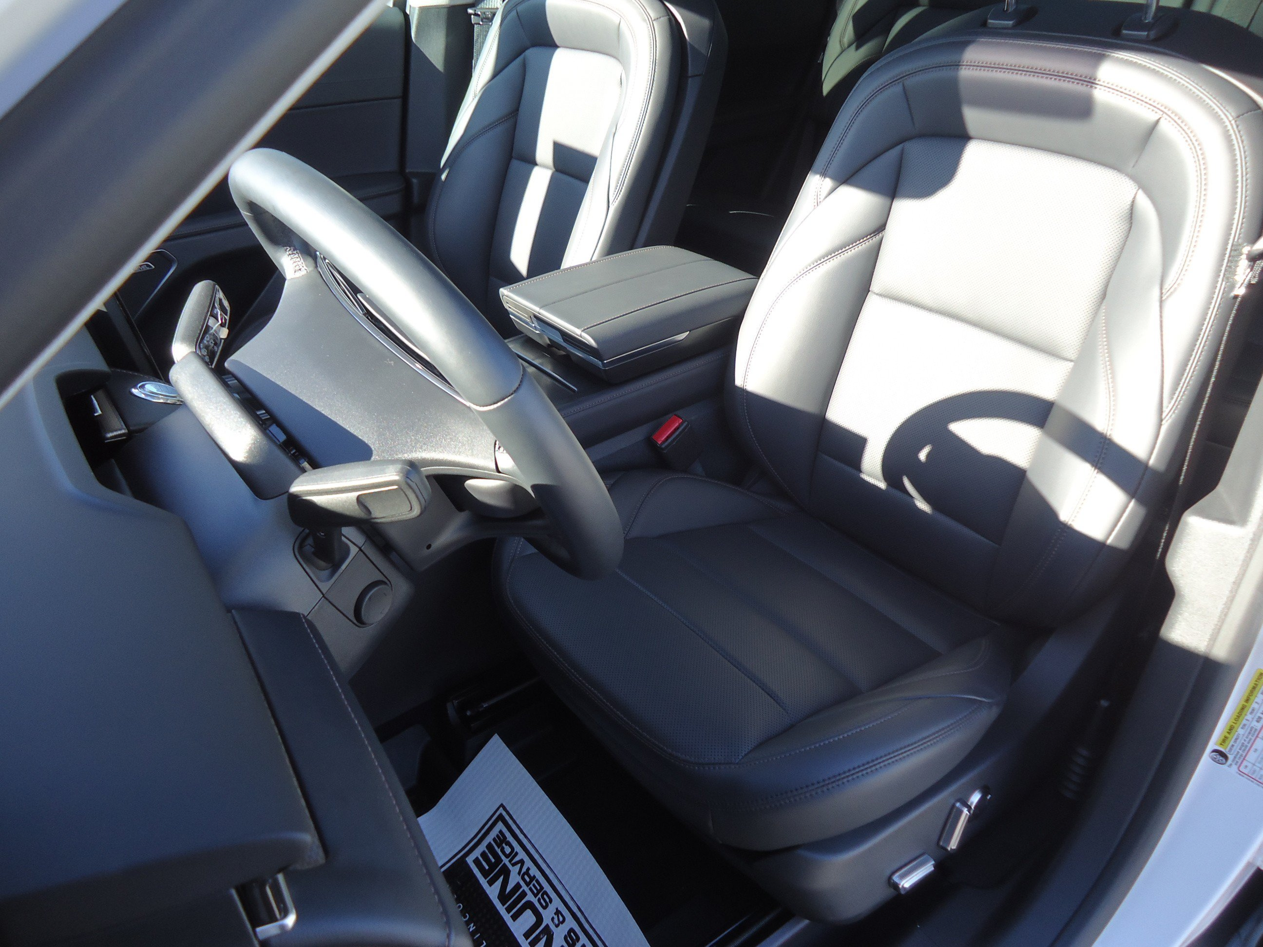 Used 2026 Lincoln Nautilus Premier w/ Equipment Group 102A AWD/4WD image 19