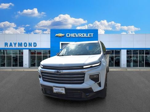 New 2026 Chevrolet Traverse High Country w/ LPO, Floor Liner Package AWD/4WD image 8